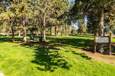 915 NW Saginaw Avenue, Bend, OR 97703 - Photo 44