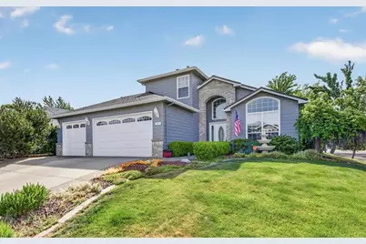 997 N Mountain Avenue, Central Point, OR 97502 - Photo 2