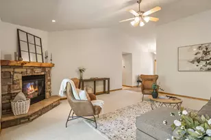 60807 Grand Targhee Dr, Bend, OR 97702 - Photo 12