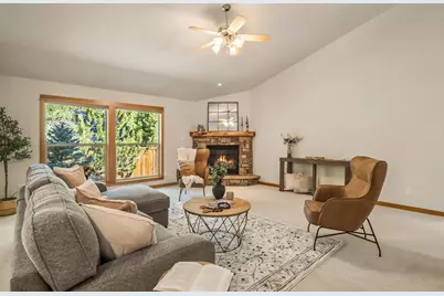 60807 Grand Targhee Drive, Bend, OR 97702 - Photo 10