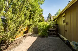 60807 Grand Targhee Dr, Bend, OR 97702 - Photo 34