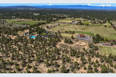 64144 Pioneer Loop, Bend, OR 97701 - Photo 162
