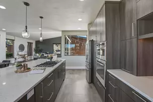 64144 Pioneer Loop, Bend, OR 97701 - Photo 42