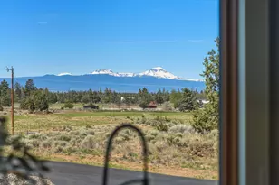 64144 Pioneer Loop, Bend, OR 97701 - Photo 46