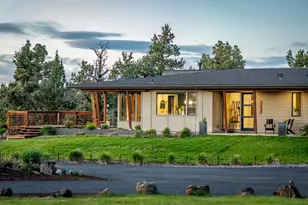 64144 Pioneer Loop, Bend, OR 97701 - Photo 4