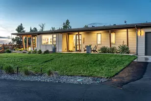 64144 Pioneer Loop, Bend, OR 97701 - Photo 10
