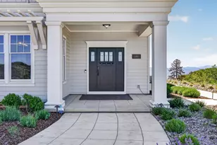 6081 Hillcrest Rd, Medford, OR 97504 - Photo 4