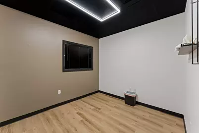 128 SW I Street, Grants Pass, OR 97526 - Photo 14