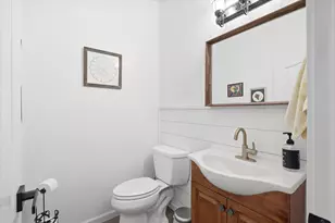 305 Woodville Way, Rogue River, OR 97537 - Photo 16