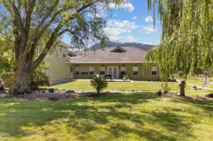 710 Debrick Way, Grants Pass, OR 97526 - Photo 48