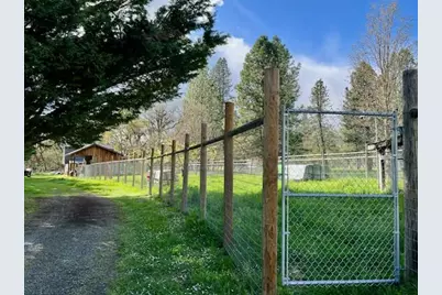 710 Debrick Way, Grants Pass, OR 97526 - Photo 52