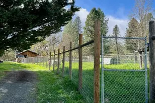 710 Debrick Way, Grants Pass, OR 97526 - Photo 52