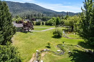 710 Debrick Way, Grants Pass, OR 97526 - Photo 2