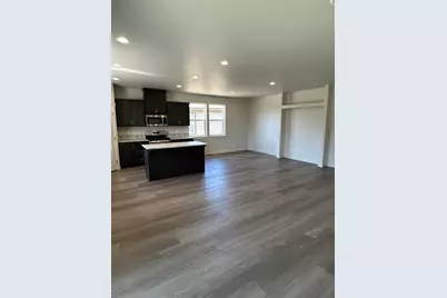 3200 NW Dogwood Avenue, Redmond, OR 97756 - Photo 4