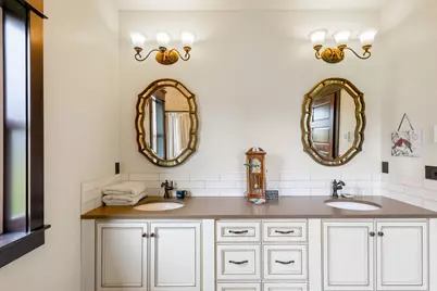 17150 Emerald Valley Road, Sisters, OR 97759 - Photo 20