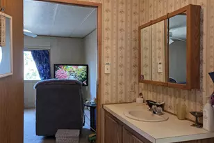 1001 SE 15th St, Bend, OR 97702 - Photo 12
