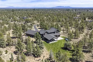 20055 Pacific Hts Rd, Bend, OR 97703 - Photo 58
