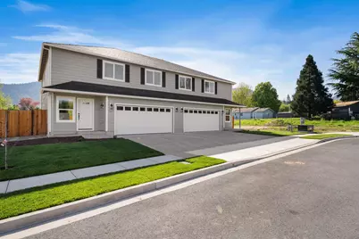 167 SE Champagne Court, Grants Pass, OR 97527 - Photo 1