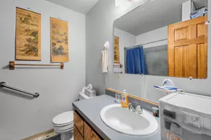 2291 NE 8th St, Bend, OR 97701 - Photo 8