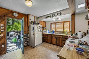 2291 NE 8th St, Bend, OR 97701 - Photo 6