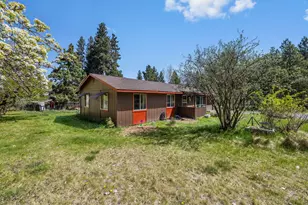 2323 NE 8th St, Bend, OR 97701 - Photo 30