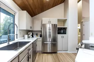 57611 Rocky Mountain Ln, Sunriver, OR 97707 - Photo 10