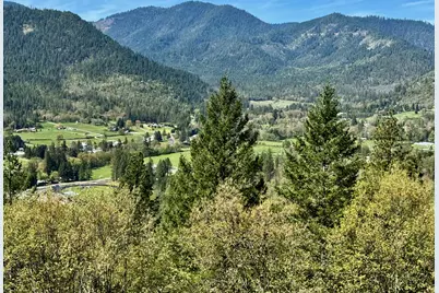 901 Manzanita Drive, Rogue River, OR 97537 - Photo 34
