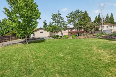 1568 Angelcrest Drive, Medford, OR 97504 - Photo 36