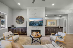 2565 NW Rippling River Ct, Bend, OR 97703 - Photo 16