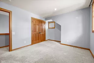1252 NW Ithaca Ave, Bend, OR 97703 - Photo 32