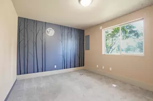 220 N Rope Pl, Sisters, OR 97759 - Photo 10