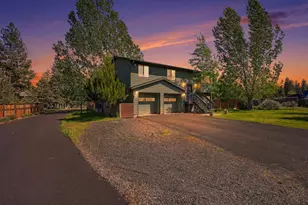 220 N Rope Pl, Sisters, OR 97759 - Photo 2