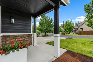 60999 Grand Targhee Dr, Bend, OR 97702 - Photo 4