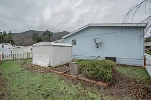2019 Rogue River Hwy, Gold Hill, OR 97525 - Photo 26