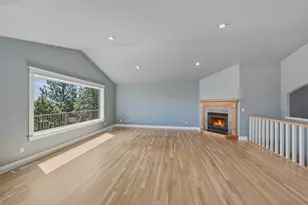 2409 NW Hillpine Ct, Bend, OR 97703 - Photo 4
