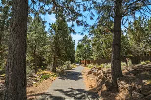 2409 NW Hillpine Ct, Bend, OR 97703 - Photo 40