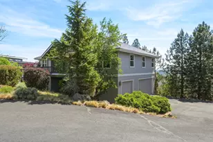 2409 NW Hillpine Ct, Bend, OR 97703 - Photo 34