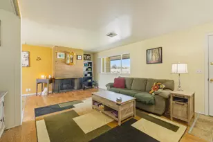10521 Kincheloe Ave, Klamath Falls, OR 97603 - Photo 4