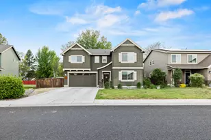 3718 Birddog Dr, Klamath Falls, OR 97603 - Photo 2