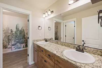 61138 SE Sydney Harbor Drive, Bend, OR 97702 - Photo 26