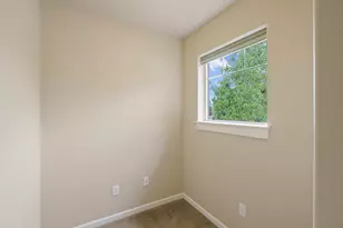 61138 SE Sydney Harbor Dr, Bend, OR 97702 - Photo 30