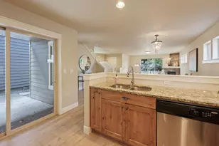 61138 SE Sydney Harbor Dr, Bend, OR 97702 - Photo 16