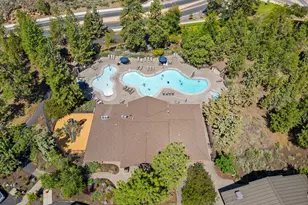 61138 SE Sydney Harbor Dr, Bend, OR 97702 - Photo 46