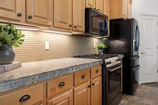2550 NW Locke Ct, Bend, OR 97703 - Photo 12
