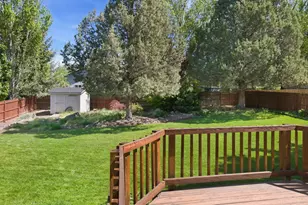 131 SE Airpark Dr, Bend, OR 97702 - Photo 26