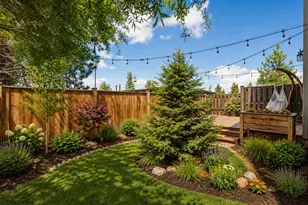 1035 SE Leonel Ln, Bend, OR 97702 - Photo 22
