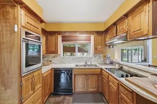 1195 E Park St, Grants Pass, OR 97527 - Photo 12