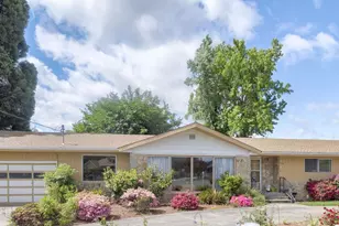 1195 E Park St, Grants Pass, OR 97527 - Photo 1