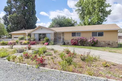 1195 E Park Street, Grants Pass, OR 97527 - Photo 36