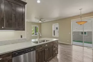 20840 Gateway Dr, Bend, OR 97702 - Photo 8